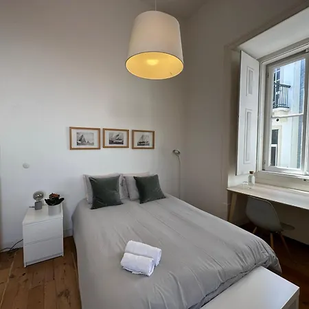 Private Comfortable In Chiado Habitación en casa particular